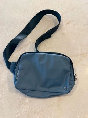 lululemon athletica Slate Blue Belt Bag with Black Strap